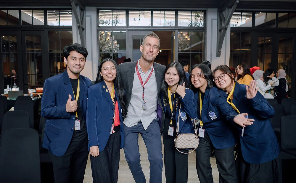 Matt with Saring Daring youth teams at the end-of-program summit